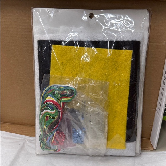 ⭐️Bucilla Felt Appliqué Stocking Kit Winter Birds Vintage 1998 Original new - Picture 5 of 8